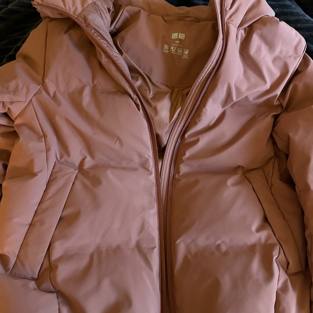 Uniqlo Women's Mauve Seamless Down Puffer Jacket